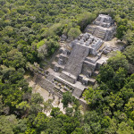 calakmul-campeche-piramide-selva