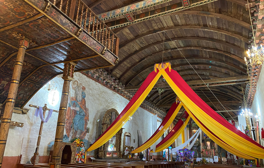 paracho-michoacan-guitarras-artesanos-capilla